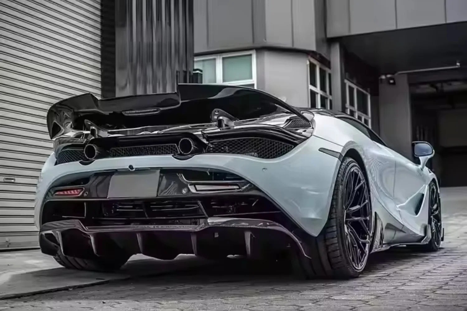 High Quality Fast Delivery Whole Sale Price Dry Carbon Fiber RYF Rear Diffuser Body Kits for  720S
